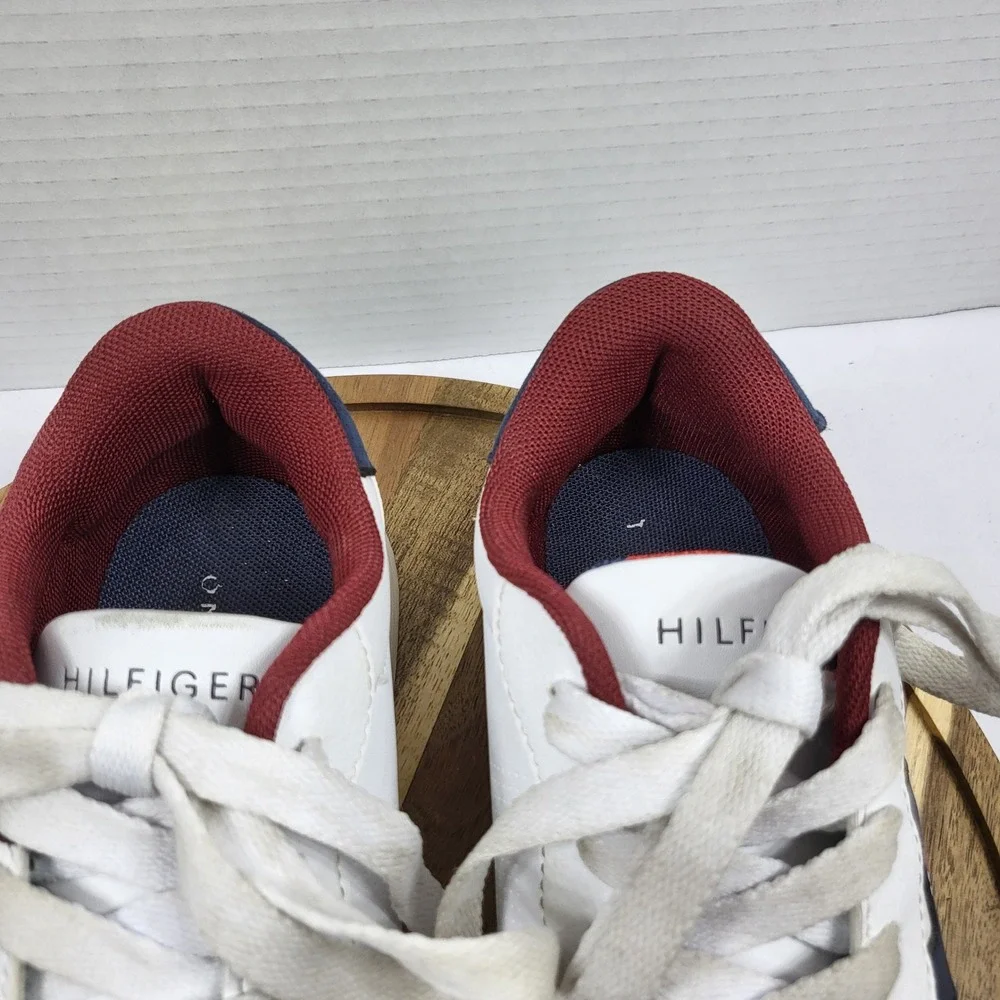 Tommy Hilfiger ai models